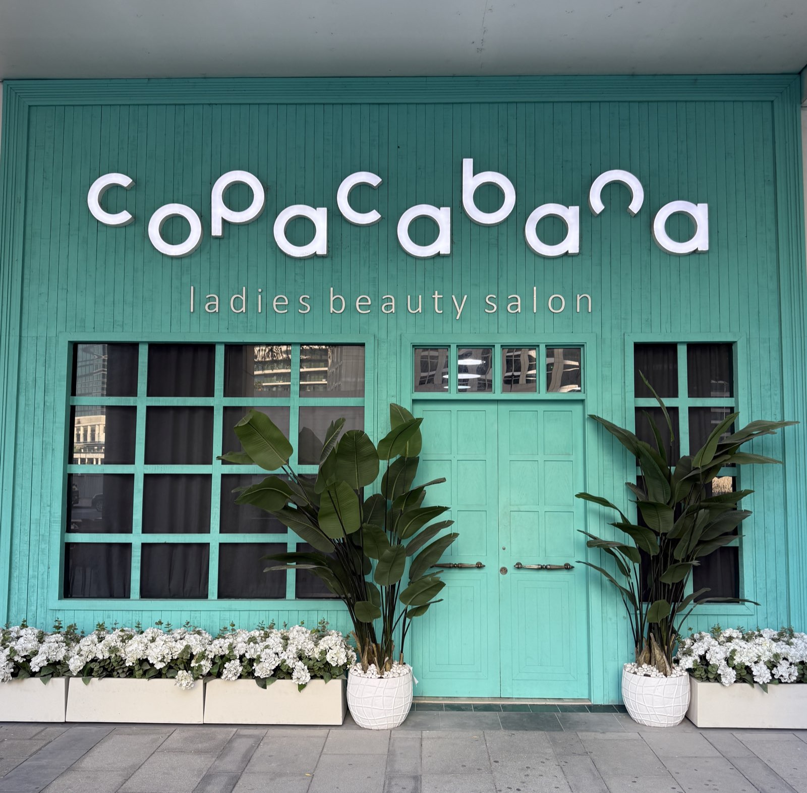 Copacabana salon storefront